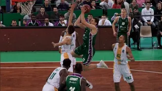 Roberts y Lessort dan una valiosa victoria a Unicaja ante Limoges (77-78)