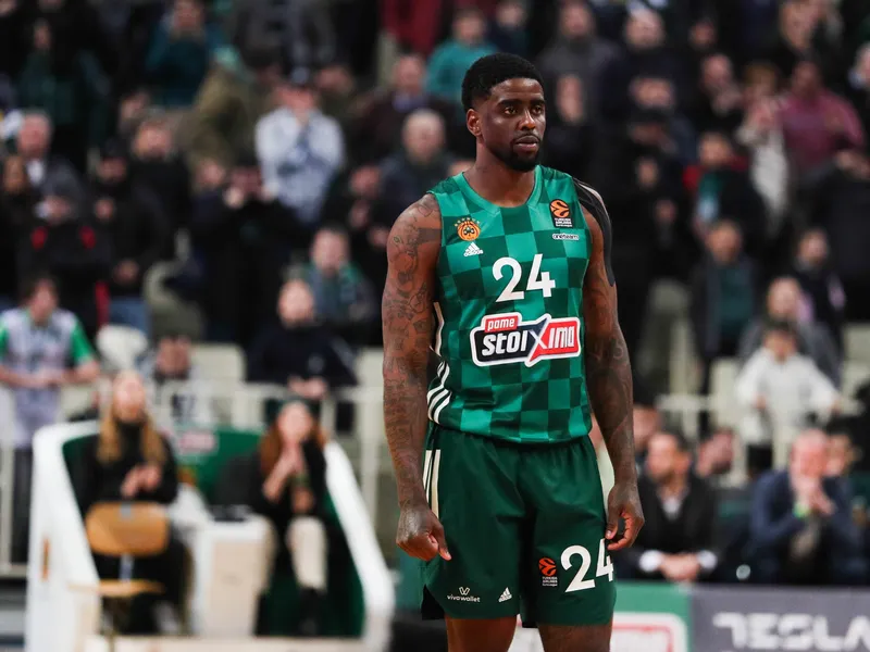 Dwayne Bacon se sincera: “a veces pienso en retirarme”