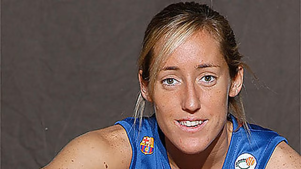 Marta Fernández renueva por dos años con el UB Barça