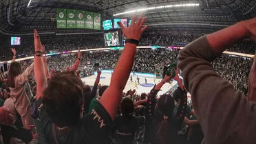 Las redes sentencian el inesperado cambio de Unicaja: “Ahora poned el de verdad”