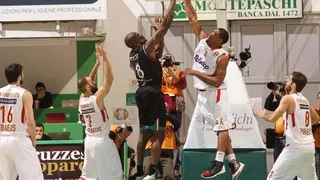 Caja Laboral gana fácil y sigue con vida en una noche llena de thrillers