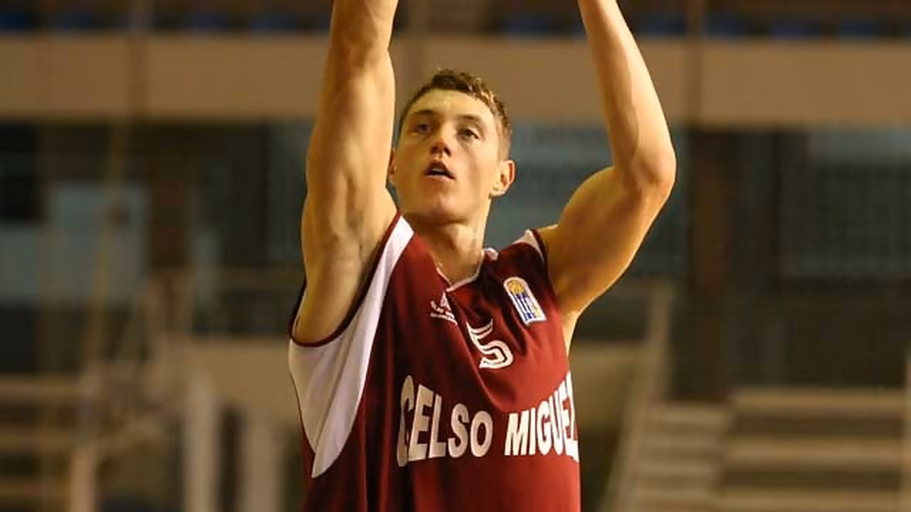 Mihajlo Pesic rescinde su contrato con Celso Míguez Procolor