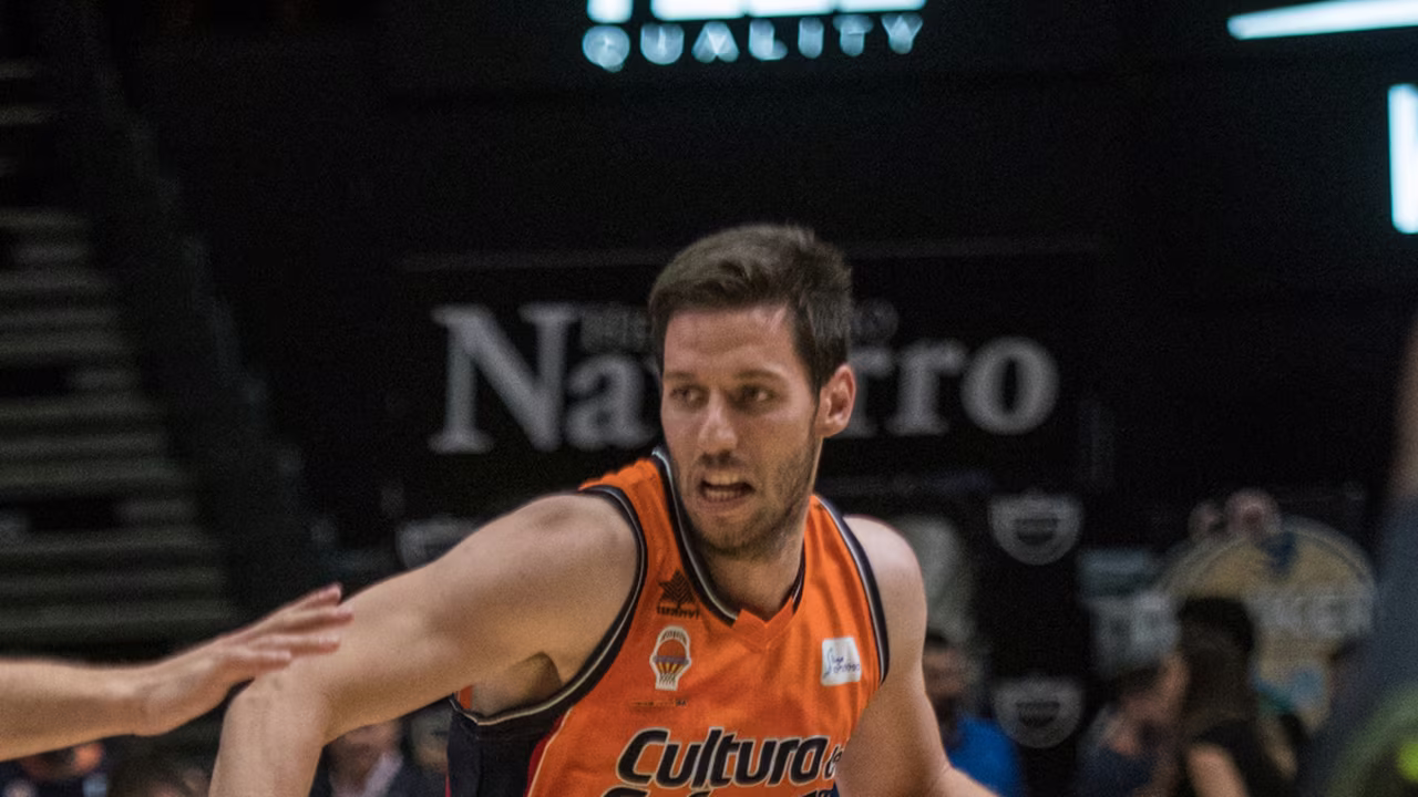 Zoco ACB: Van Rossom, Cancar, Jelinek y Sutton. Hanga operado. Raül sale y Cargol,GM