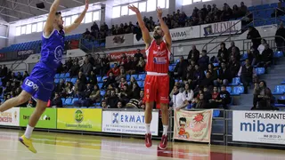 LEB Plata (J16): Morón derrota al Girona de Trias; Zornotza, sigue al alza