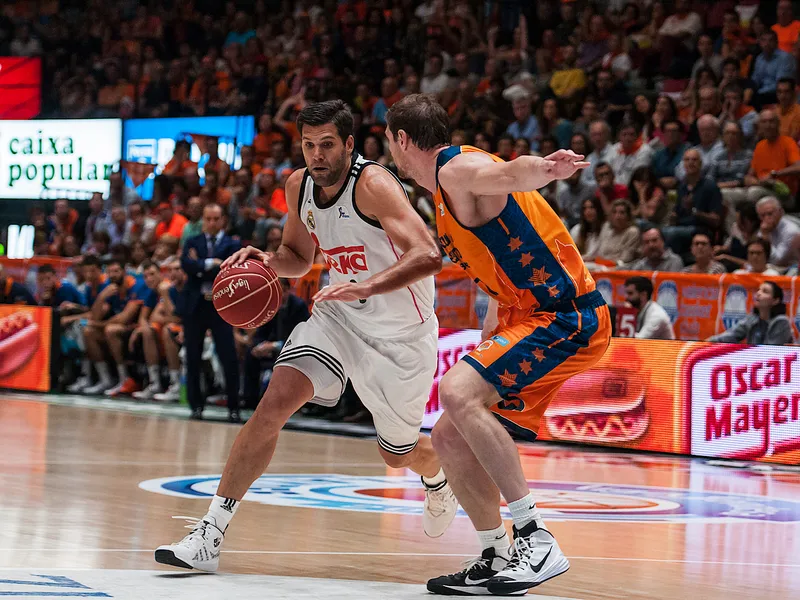 Felipe Reyes, de blanco hasta el final de su carrera