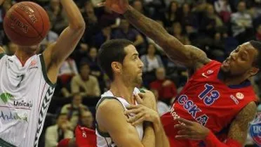 Euroleague Top 16 J5 (viernes) Unicaja y Real Madrid conquistan Moscú y Atenas. Montepaschi Siena sigue invicto