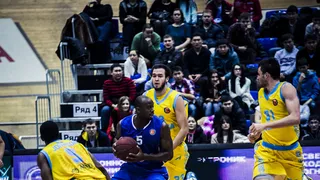 13 asistencias de Johnson y 7 tapones de Lawal para empujar al Astana hacia el play-off