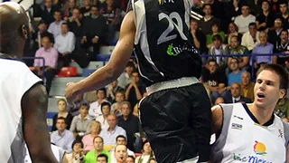 Dos semanas de baja para Quincy Lewis