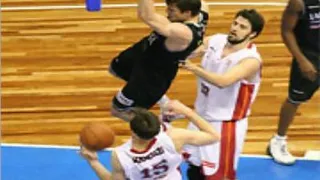 Lagun Aro Bilbao Basket mira al pasado para mejorar su presente