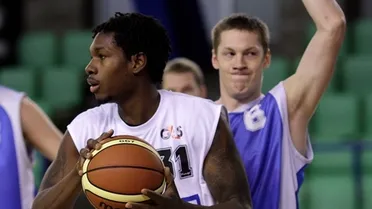 Ike Okoye, la pieza que faltaba en Quesos Cerrato Palencia