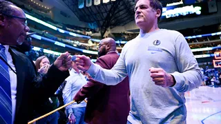 ¿Por qué Mark Cuban vedió a los Mavericks y qué pasará ahora con la franquicia?