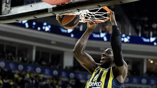 Un monstruoso doble-doble le da a Johnathan Motley el MVP de la Jornada 19