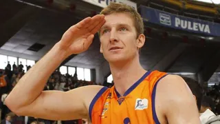 Doellman (MVP); Aíto (Entrenador); Satoransky-Sato-Robinson-Mirotic-Doellman (5 ideal)