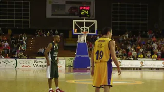 Iván Corrales renueva con el Grupo Capitol Valladolid