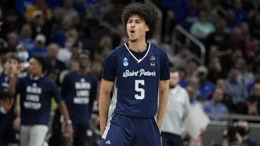 March Madness: El campeón cae ante UNC; St. Peter’s es la cenicienta