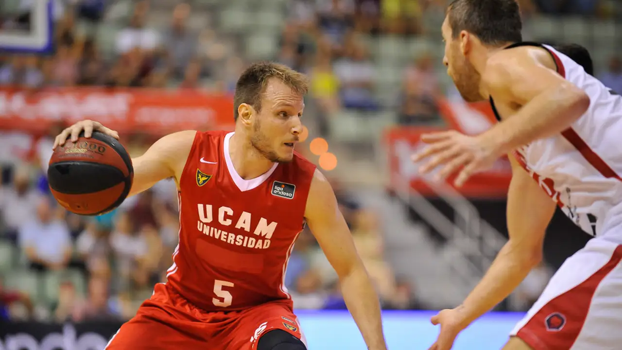 La confianza de UCAM Murcia tumba a Zaragoza (89-73)