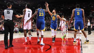 Los Warriors ponen pie y medio en las Finales (3-0)
