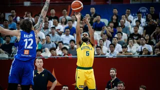 El poderío australiano puede con las ganas checas y serán el rival de España en semis