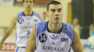 El cántabro Edu Ruiz regresa al Lagun Aro GBC