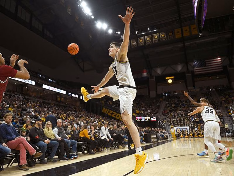 Dos españoles más de NCAA salen al Transfer Portal en busca de oportunidades