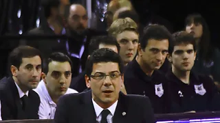 Fotis Katsikaris y Bizkaia Bilbao Basket sellan su unión por 3 temporadas más