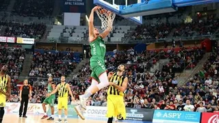 Baskonia da un golpe sobre la mesa y aplasta a la peor versión del Fenerbahçe (86-52)
