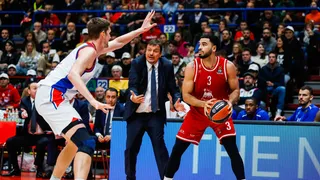 Ergin Ataman admite que la temporada de Anadolu Efes está en peligro
