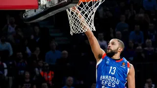 Estaba en la rampa de salida pero se queda finalmente en el Anadolu Efes