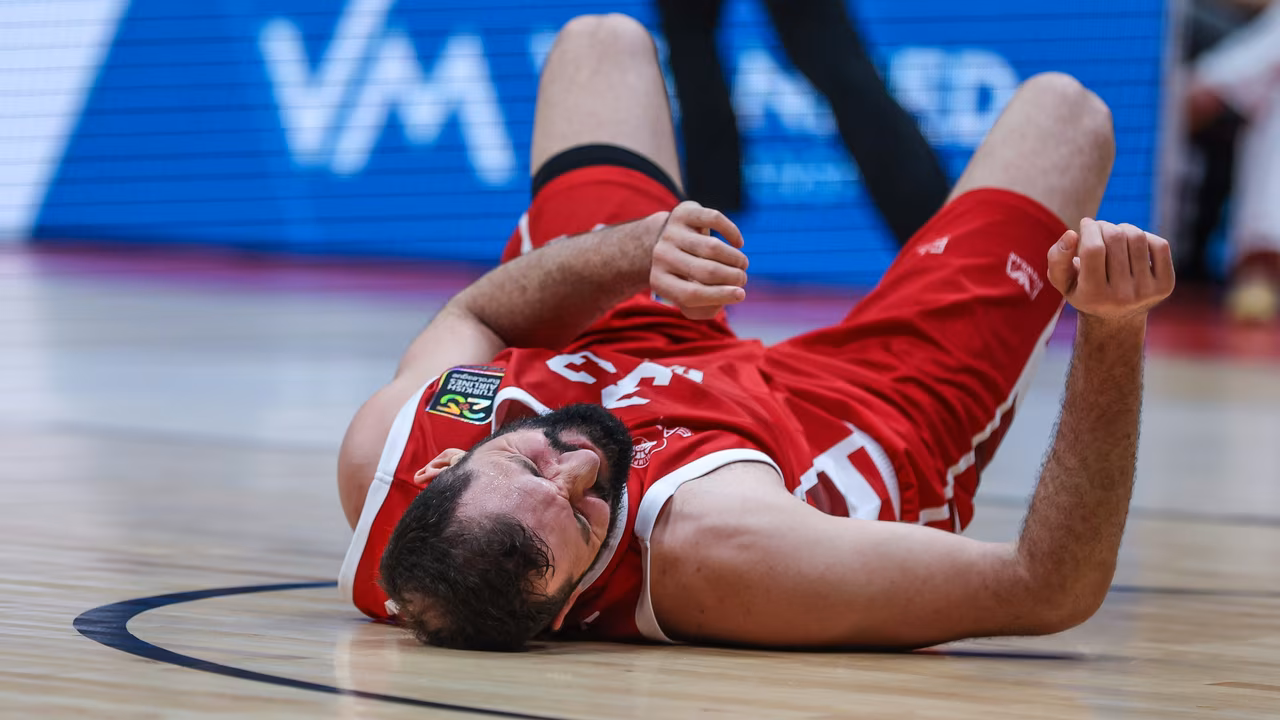 Una actuación heroica de Mirotic en Euroliga: “Todavía siente dolor”