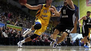 Liga rusa (J15): CSKA y Khimki se aseguran ser cabezas de serie; UNICS sigue su caída en picado y puede no entrar en playoffs; krylya nada para morir en la orilla