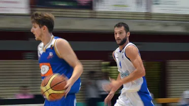 Cocinas.com, solvente primer líder de la temporada. Andujar ratifica su MVP