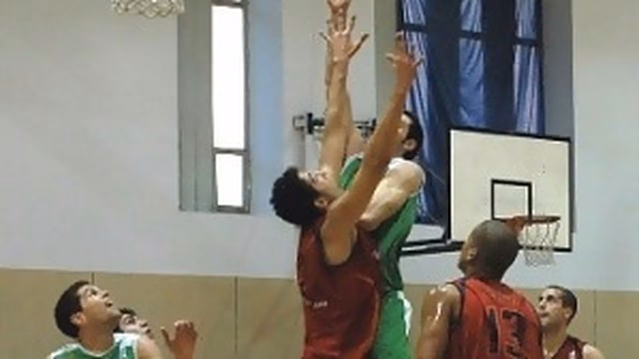 Miguel Ángel Conejero renueva con Plasencia-Extremadura