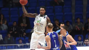 Un palmeo de Deon Thompson da una importante victoria a Unicaja (81-82)