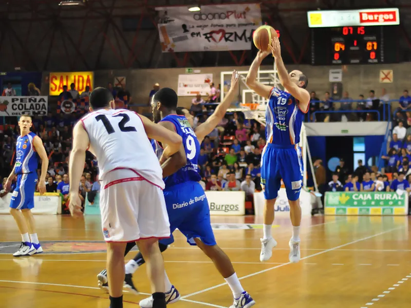 Raúl Mena se incorpora a Palencia Baloncesto