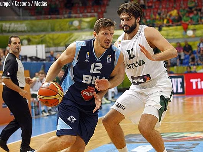 Eurobasket (J5): Finlandia también puede con Grecia; Kleiza salva a Lituania in extremis