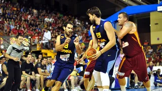 Una España a ráfagas vuelve a ganar a Macedonia (77-55)