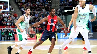 El Baskonia continúa con su progresión a costa de un Joventut peleón