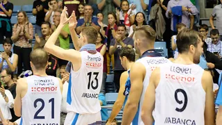 Nemanja Radovic y Artem Pustovyi dominan la zona para dar la victoria a Monbus Obradoiro
