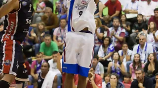 Maceo Baston rescinde su contrato con Obradoiro