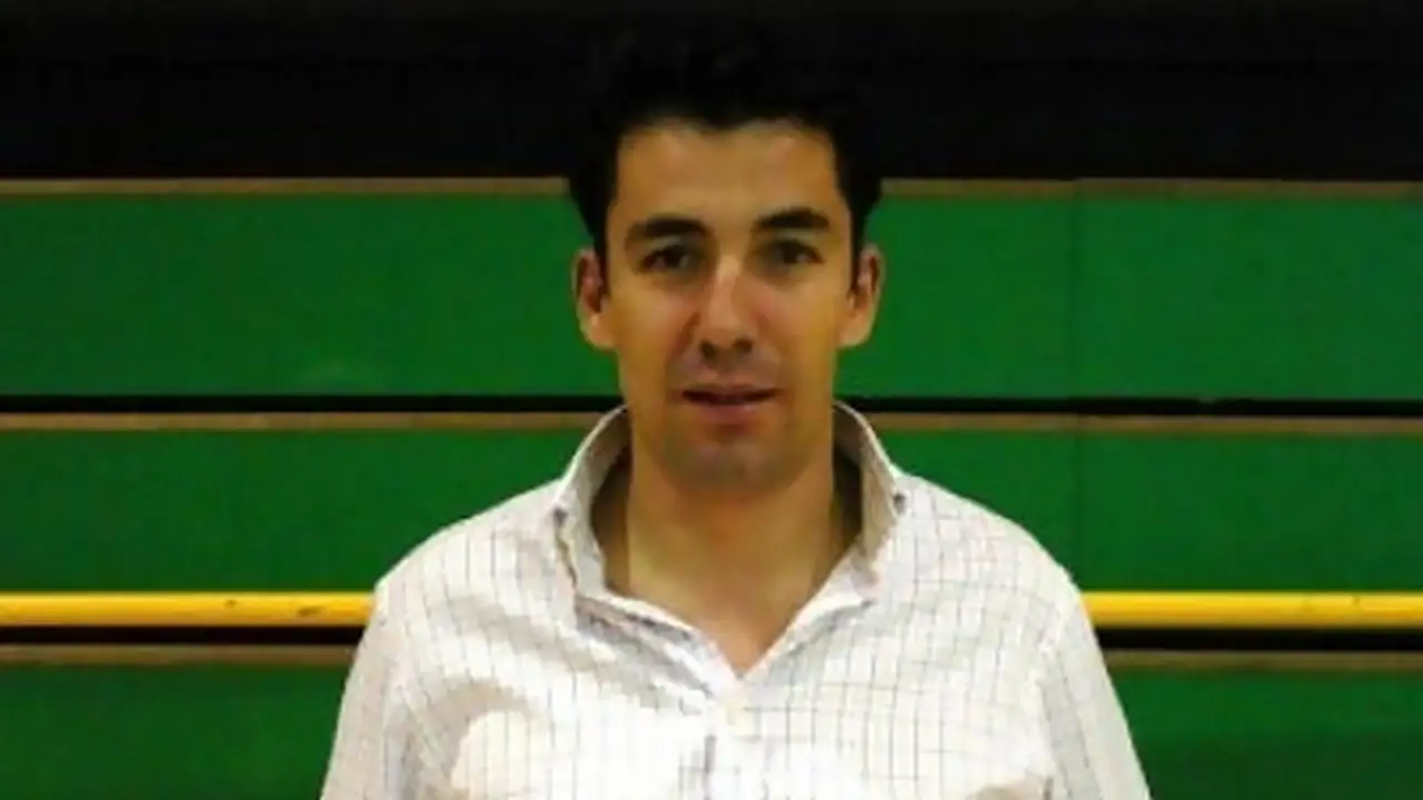 Gonzalo García, destituido como técnico de Ford Burgos