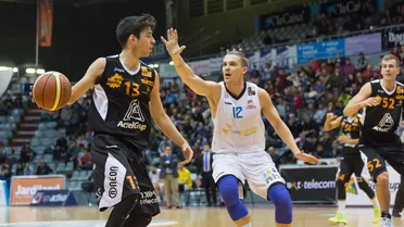 Josep Pérez completa la plantilla del Palencia. Martí, cedido a Lleida; Uclés, al Amics