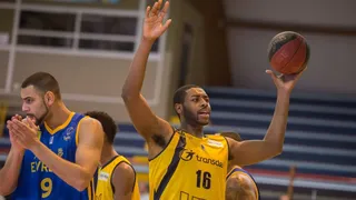 Los NCAA Rookies sí la saben meter en Europa: (II) Quintetos Gold