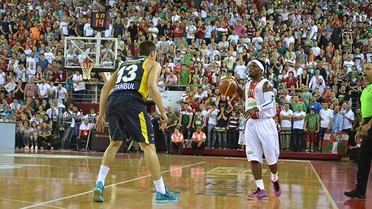 ¡Bomba en Turquía! Pinar Karsiyaka consuma la eliminación de Fenerbahce en semis