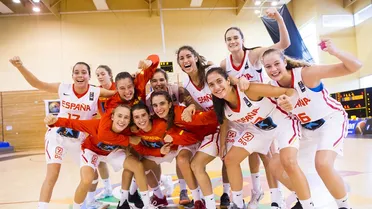 Europeo U16F (1/8): España saca el rodillo contra Holanda y se mete en Cuartos (68-30)