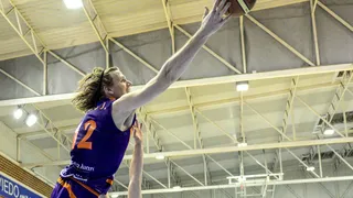 Swing ejerce de Jordan para anotar 42 puntos (48 val.) y doblegar al Leyma en la prórroga