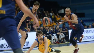 Un último cuarto perfecto levanta el ánimo del FC Barcelona ante Khimki (65-79)