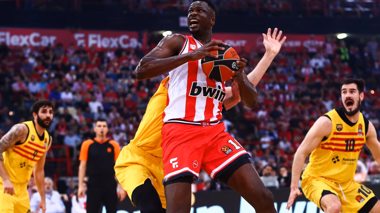 Problema importante para Olympiacos: hasta cuatro meses puede estar fuera