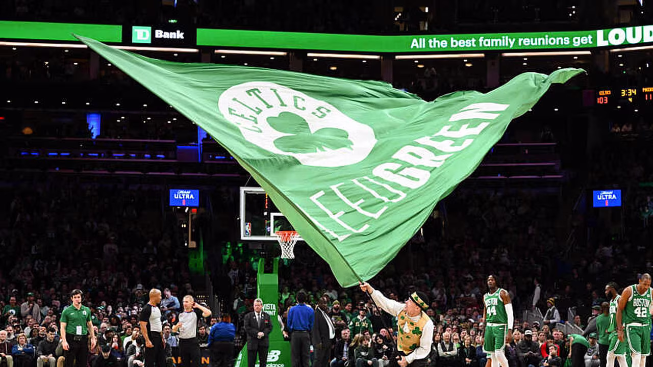 Quién es y cómo obtuvo su fortuna Bill Chisholm, el nuevo dueño de los Celtics