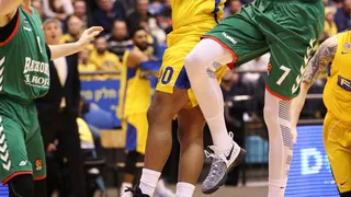 Baskonia se queda a las puertas de la remontada en Tel Aviv porque Hanga no lanzó (85-84)