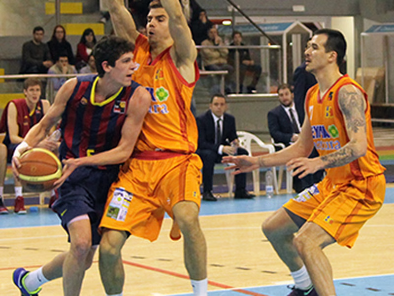 Los favoritos no perdonan. Lleida ahonda en la crisis del COB y sueña con el play-off